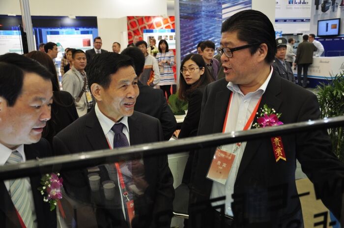 金晶集团参加第25届中国国际玻璃工业技术展览会